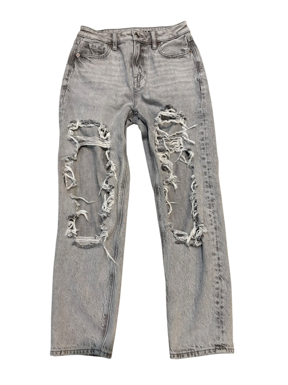 American Eagle Gray Mom Straight Distressed Jeans. Size 0 Short